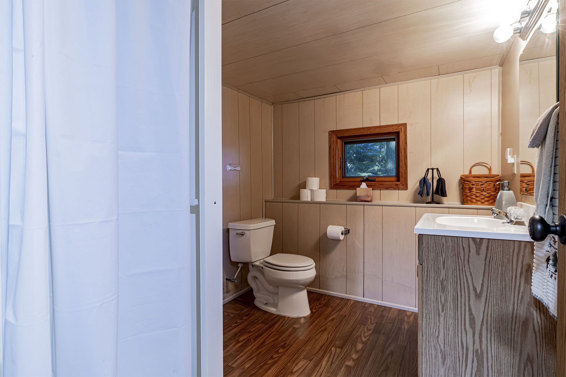 Loon Lodge Leech Lake - Bathroom 3 - p01