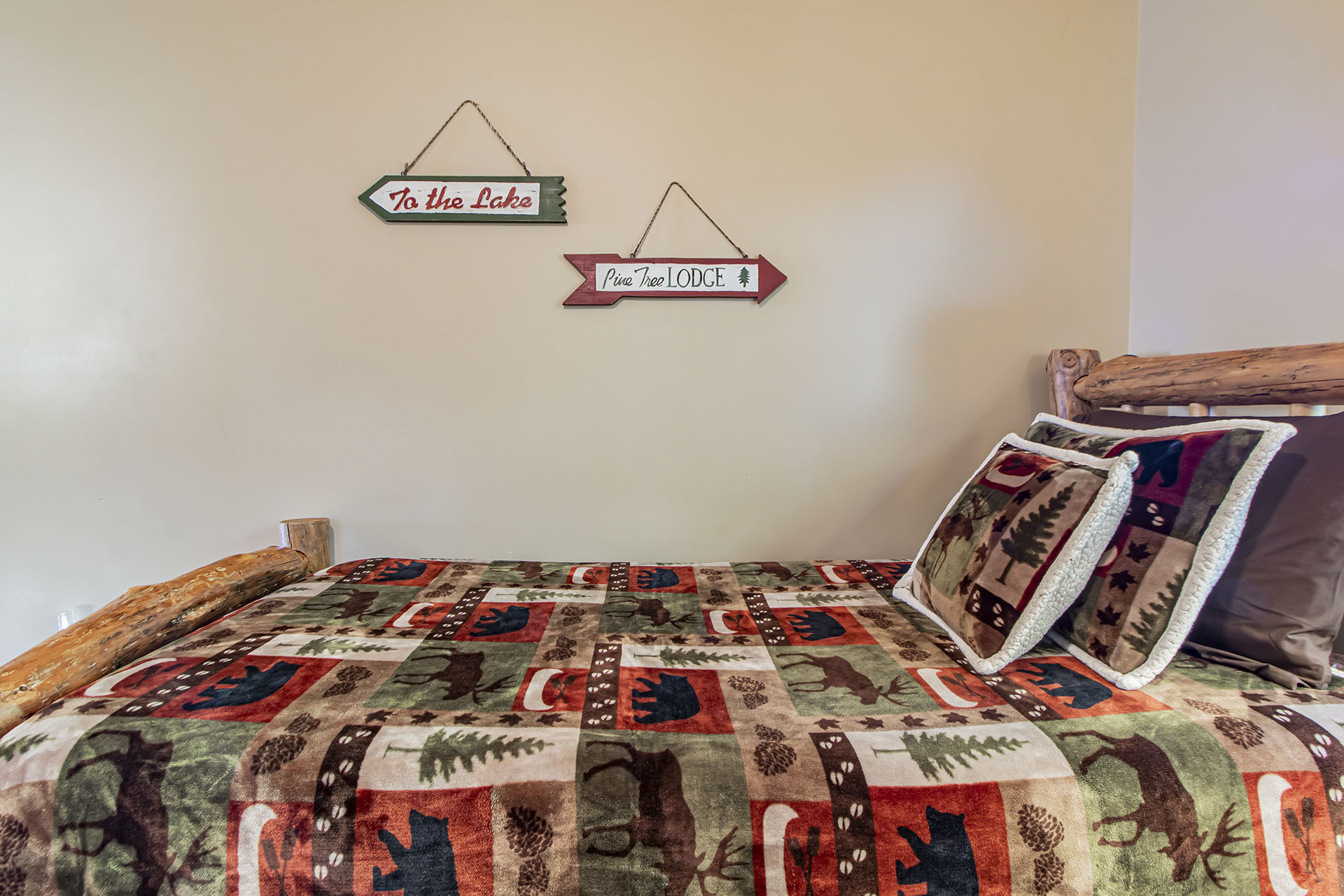 Loon Lodge Leech Lake - Bedroom 2 - p02