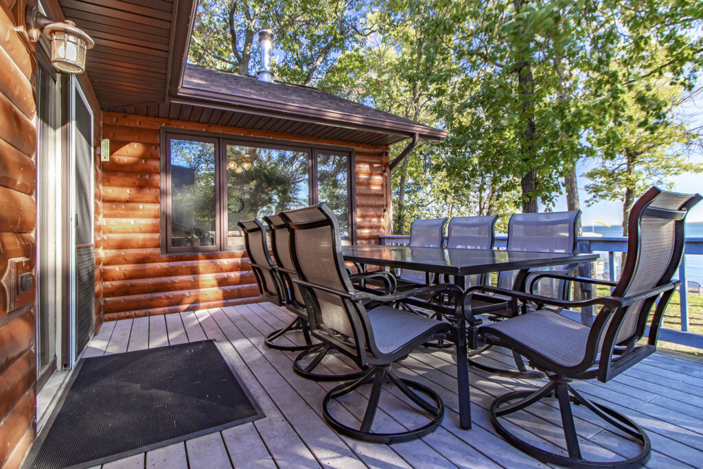 Loon Lodge Leech Lake - Deck - p01