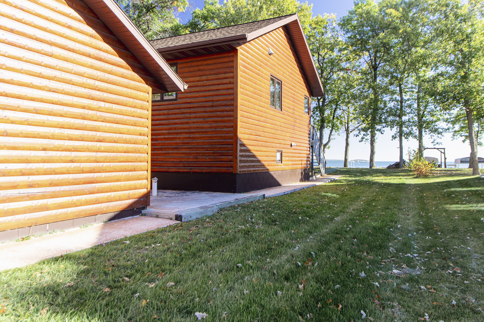 Loon Lodge Leech Lake - Garage - p04