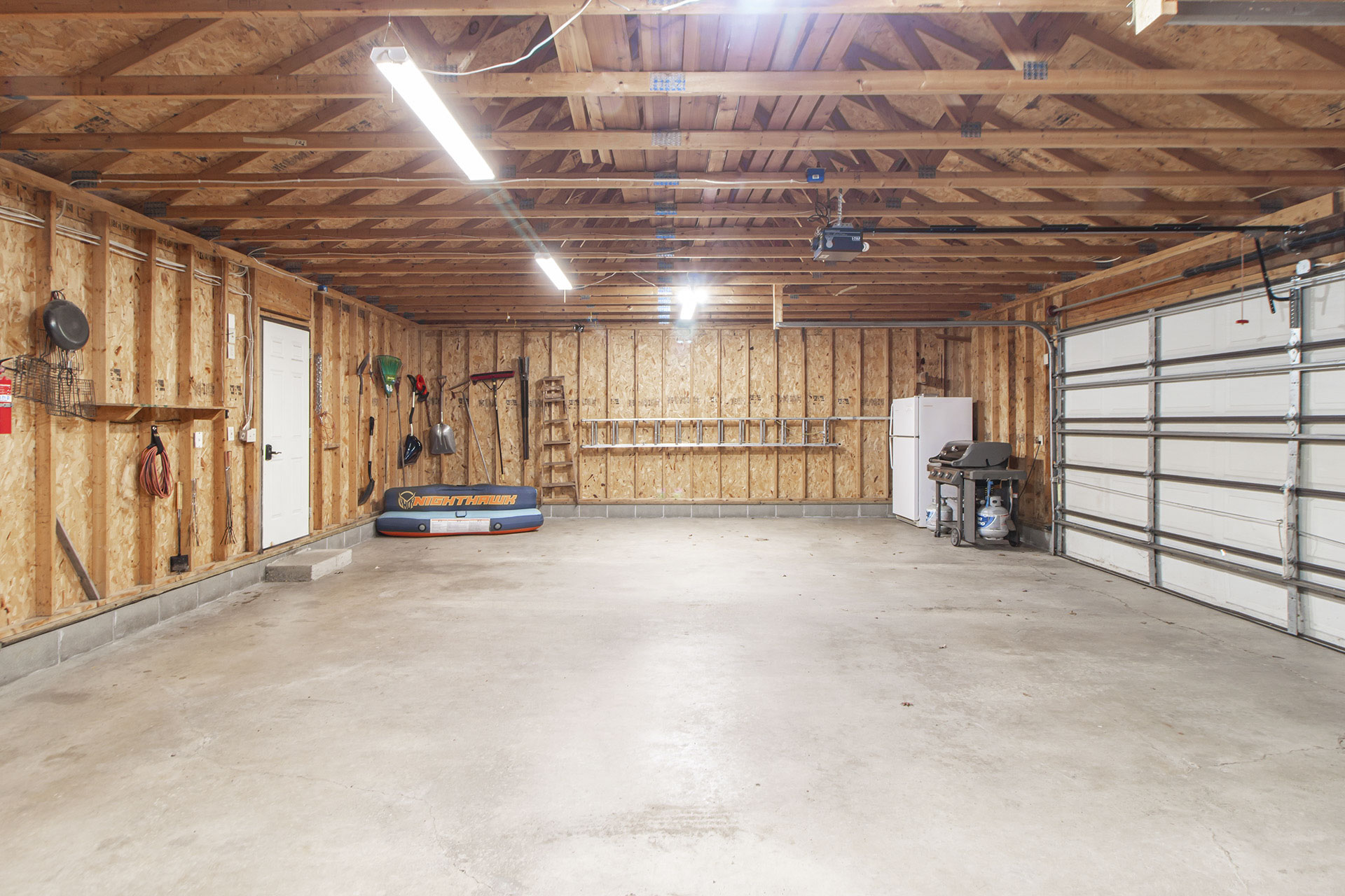 Loon Lodge Leech Lake - Garage - p07