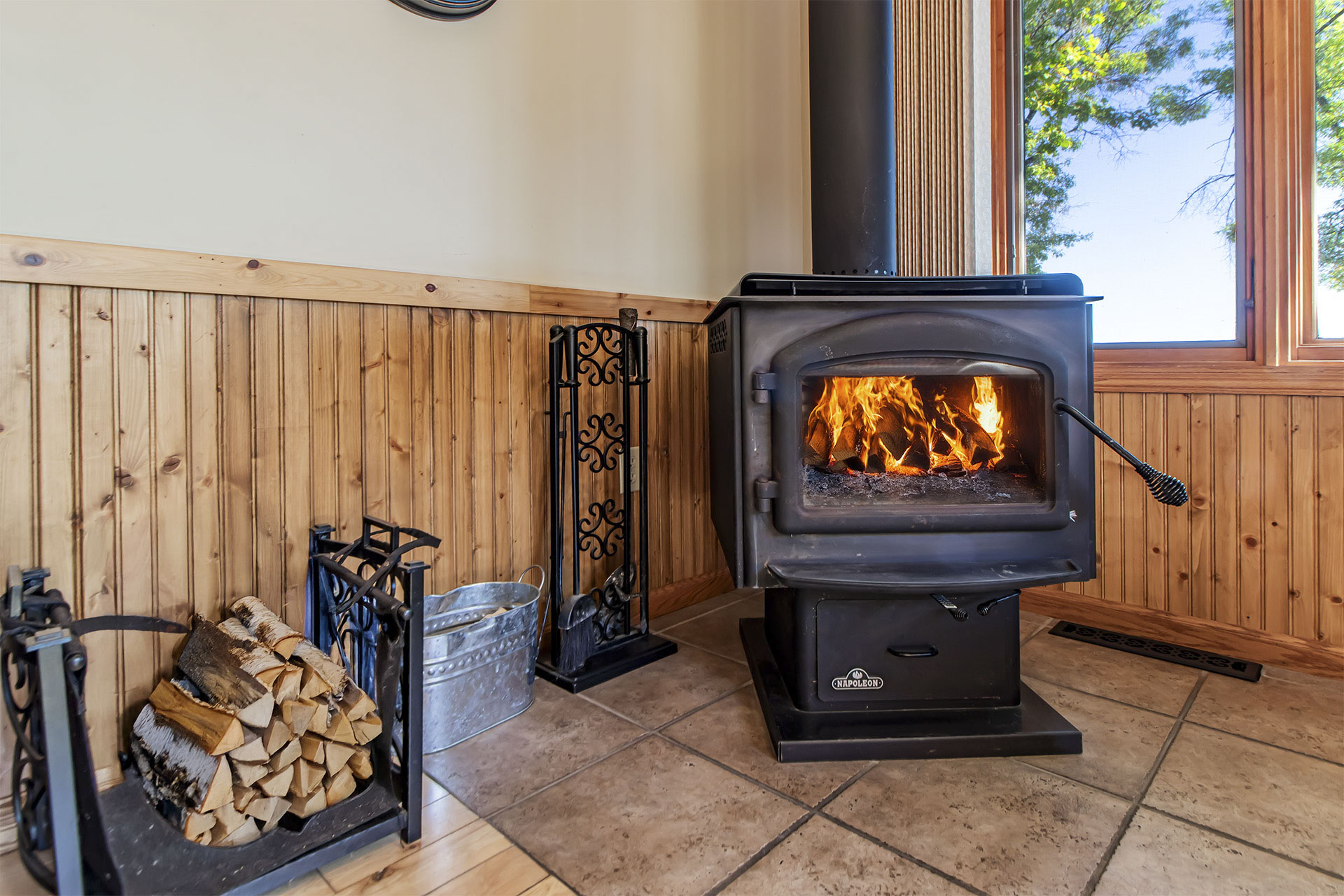 Loon Lodge Leech Lake - Living Room - p04