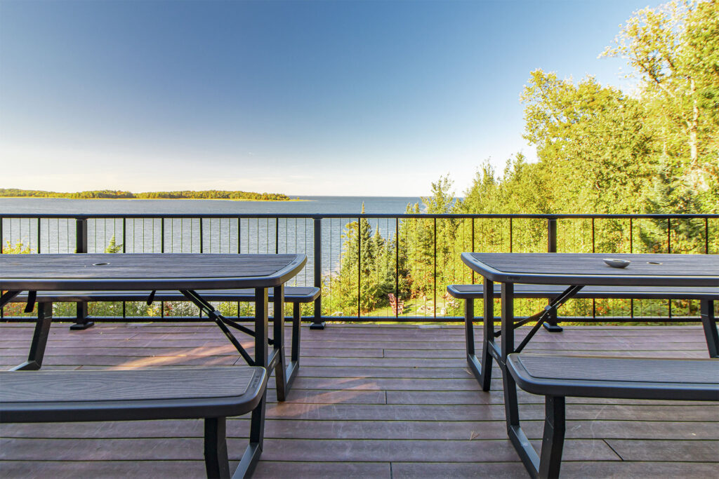 Northern Waters Lodge - Deck - p01